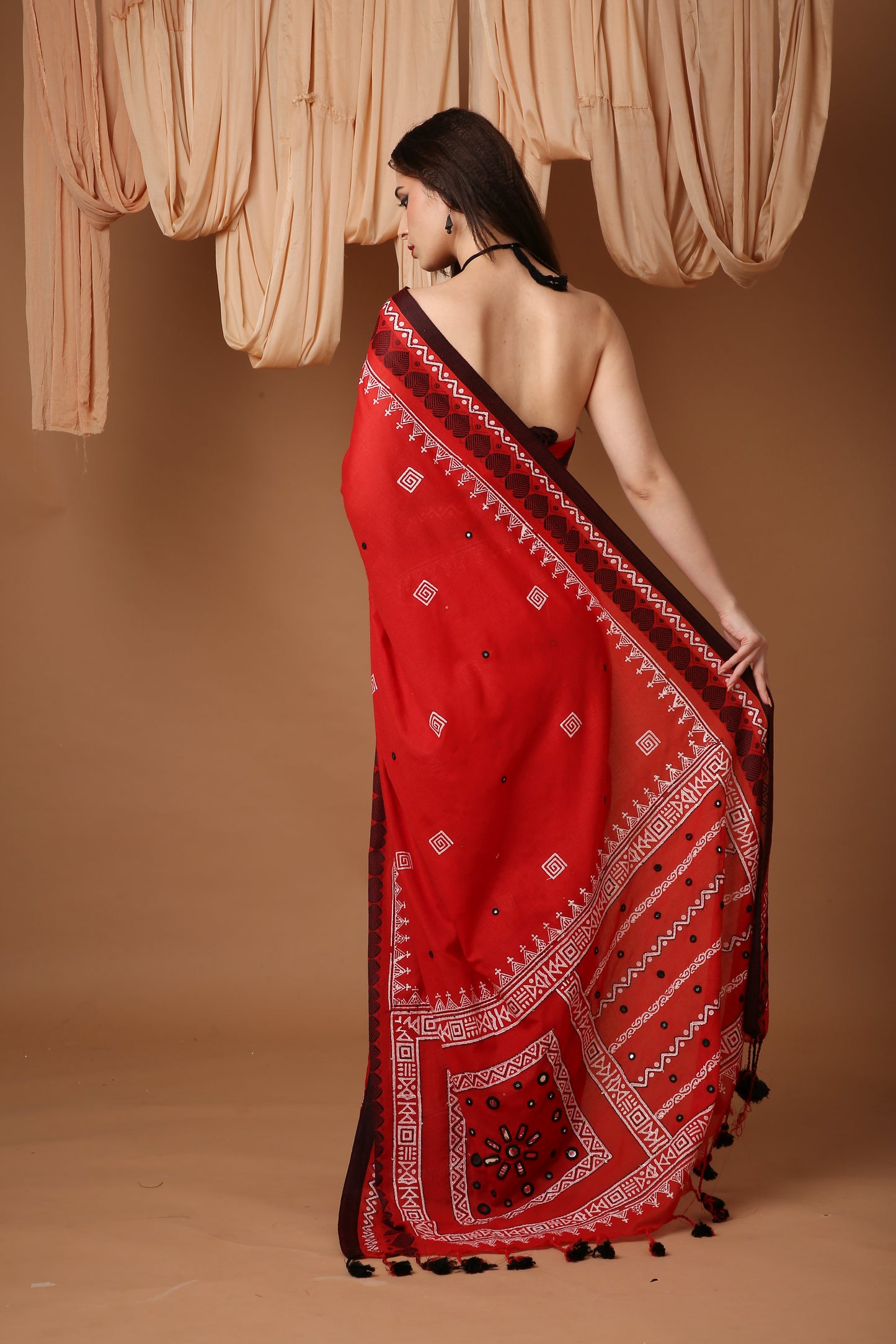 Bongsutra Saree- Bengali Linen Saree with Mirror and Chapa Work