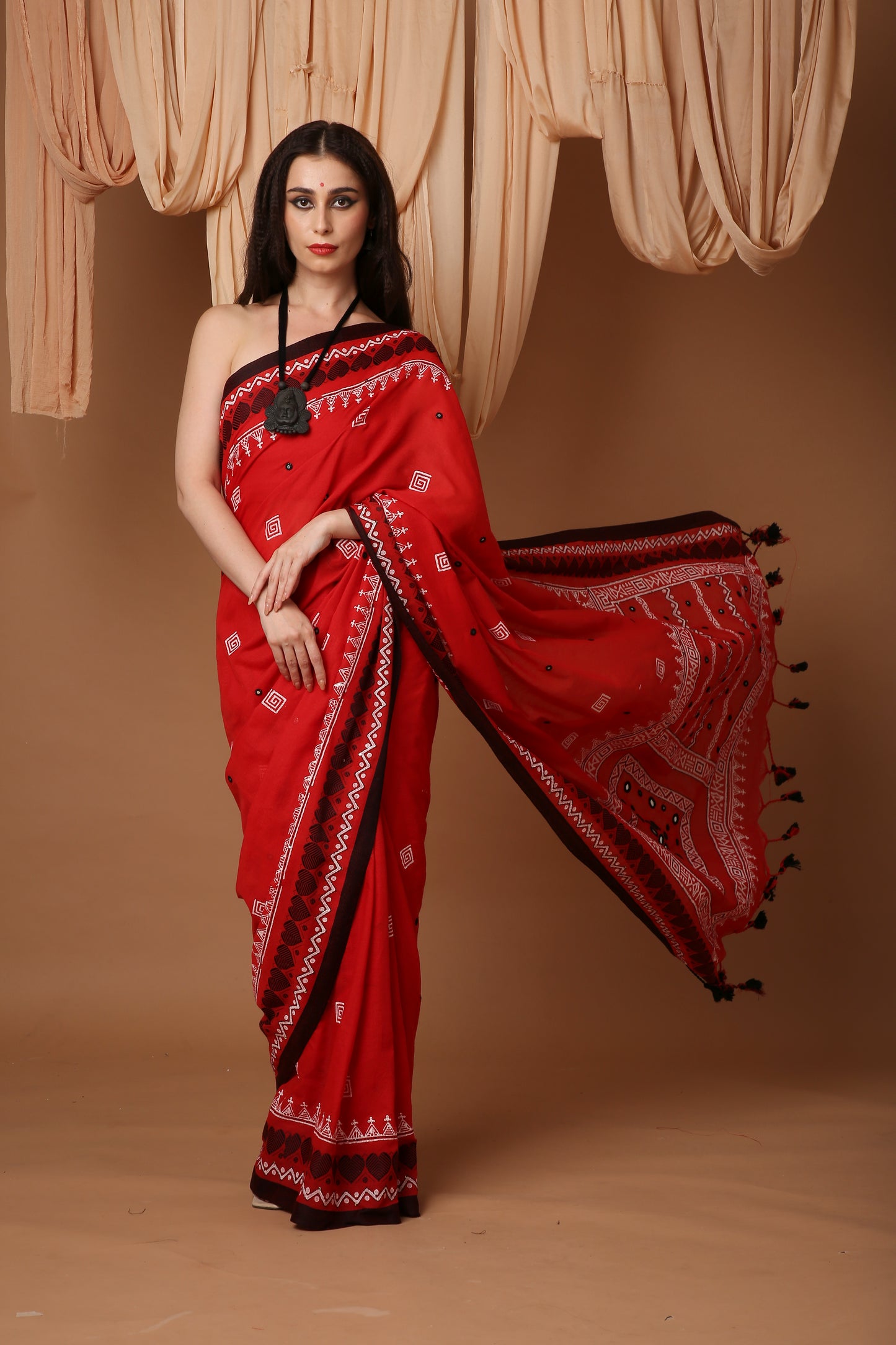 Bongsutra Saree- Bengali Linen Saree with Mirror and Chapa Work